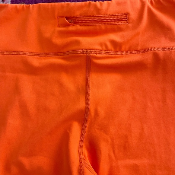 XTUPO - Orange Capri Workout Leggings UPF 50+ - Picture 5 of 7